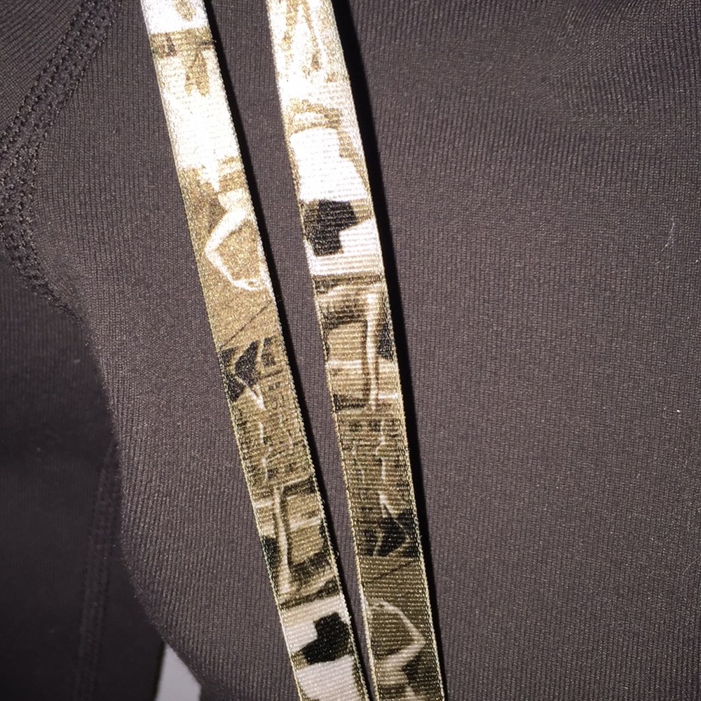 Lululemon Crop Pant - Picture 6 of 6